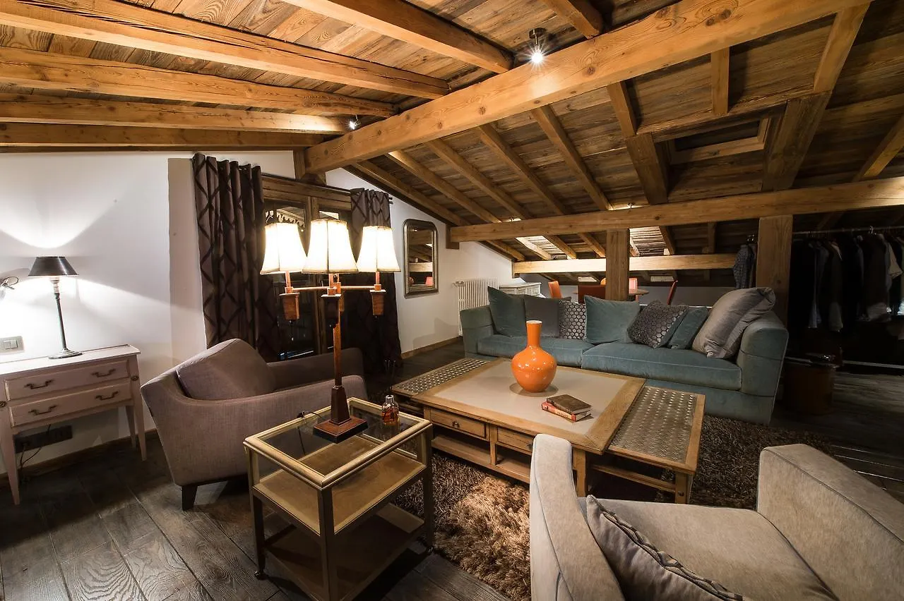 Le Chalet Blanc Megeve Hotel
