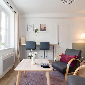 https://hypercentre-stations-superb-cozy-apartment.lillehotels.org